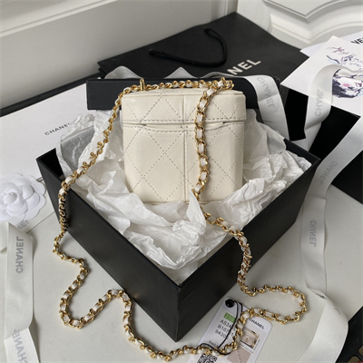 Cha.nel Vanity Case Lambskin Gold Tone Metal White AP3459