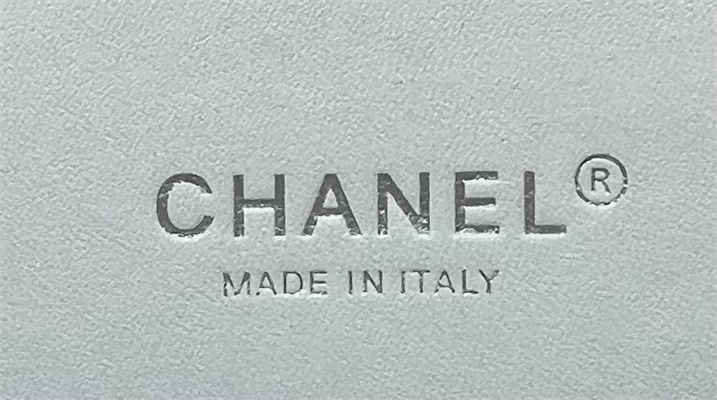 Cha.nel Medium Classic Flap Bag Tweed Silver Tone Metal White A01112