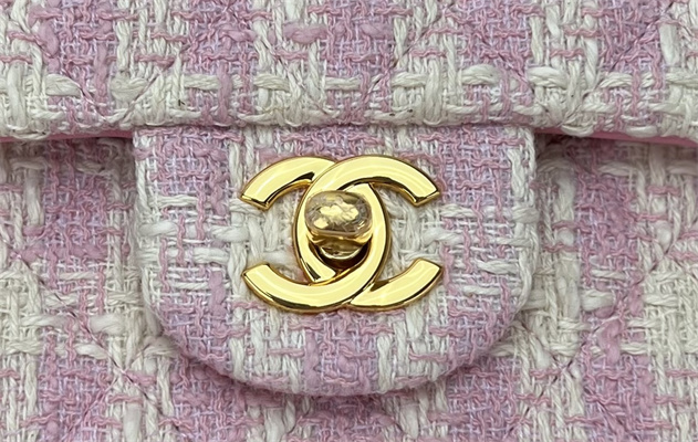Cha.nel Medium Classic Flap Bag Tweed Gold Tone Metal Pink A01112