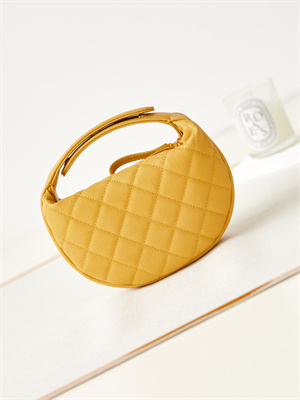 Cha.nel Pouch Grained Calfskin Gold Tone Metal Yellow AP3467