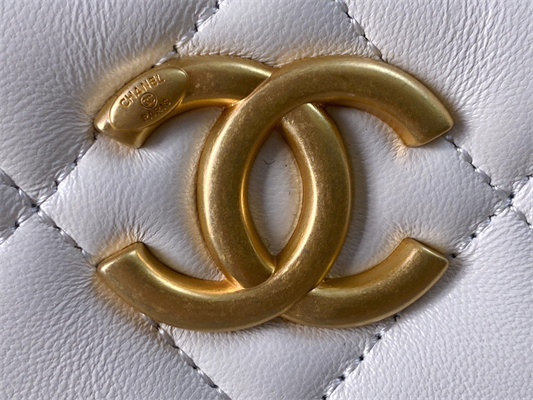 Cha.nel Tote Bag Lambskin Gold Tone Metal White AS4188