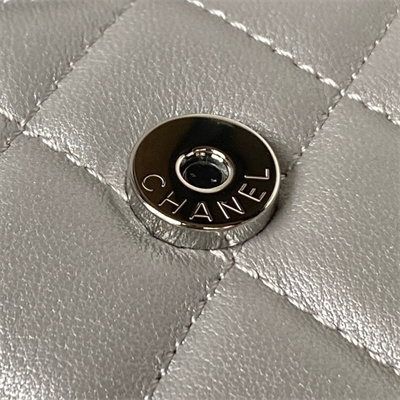 Cha.nel Clutch With Chain Top Handle Grained Calfskin Gold Tone Metal Silver AP3238