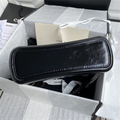 Cha.nel Large Gabrielle Hobo Bag Aged Calfskin White A93824