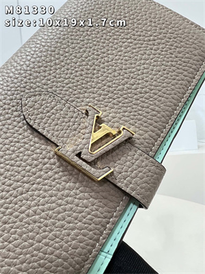 L.V Capucines Vertical Wallet Taurillon leather Tourterelle Grey M81330