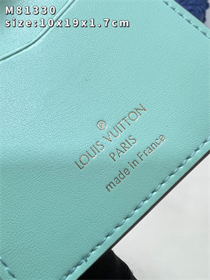 L.V Capucines Vertical Wallet Taurillon leather Tourterelle Grey M81330