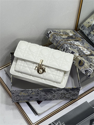 cd miss D*or chain pouch cannage lambskin latte