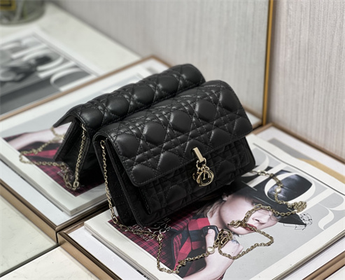 cd miss D*or chain pouch cannage lambskin black