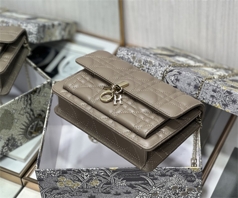 cd miss D*or chain pouch cannage lambskin taupe