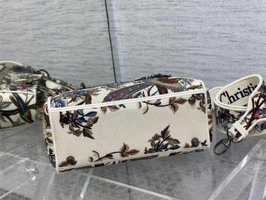 CD Medium Lady Di.or D-Lite Bag Jardin d’Hiver Embroidery White Multicolor