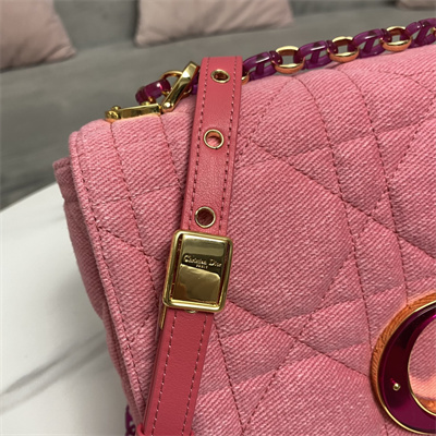 CD Medium Di.or Caro Bag Macrocannage Denim Pink