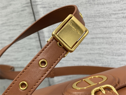 CD Medium Di.or Bobby Bag Box Calfskin Caramel