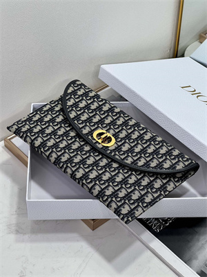 cd 30 montaigne avenue pouch with flap blue D*or oblique jacquard