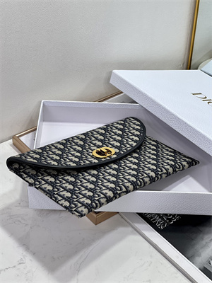 cd 30 montaigne avenue pouch with flap blue D*or oblique jacquard