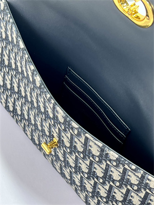 cd 30 montaigne avenue pouch with flap blue D*or oblique jacquard