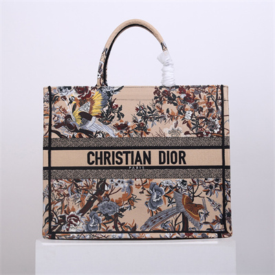 CD Large Book Tote Jardin d’Hiver Embroidery Beige Multicolor