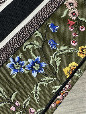 CD Medium Book Tote Petites Fleurs Embroidery Kaki Green Multicolor