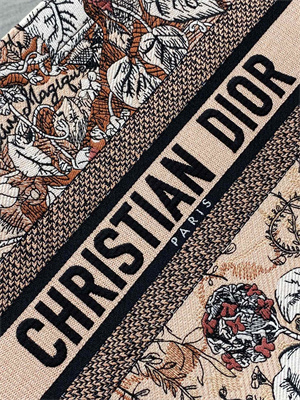 CD Medium Book Tote Jardin Magique Embroidery Pink