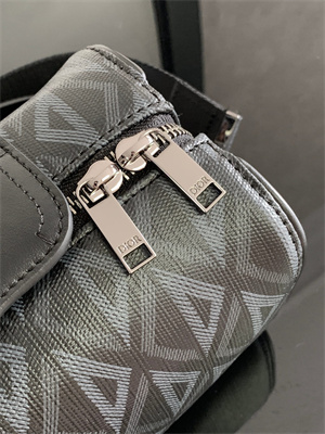 di.or lingot 22 shoulder bag black cd Di*m*nd canvas