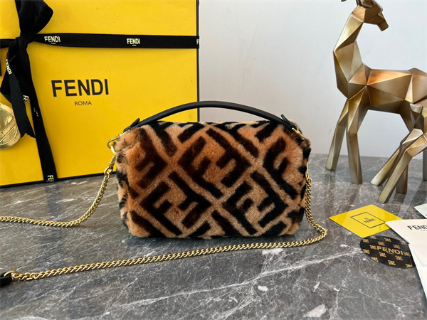 Fen.di BAGUETTE Mini Bag Brown Sheepskin
