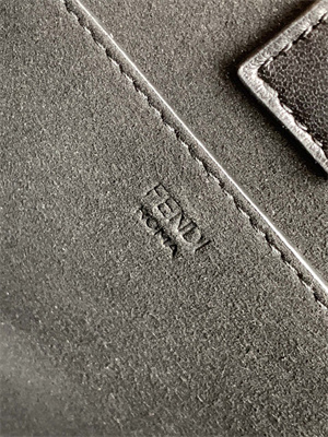 Fen.di SUNSHINE Small Black Leather Shopper