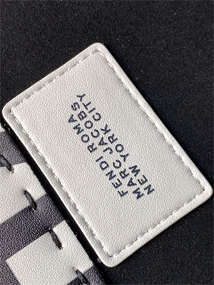 Fen.di Roma&Marc Jacobs SUNSHINE Medium White and Black Leather Shopper