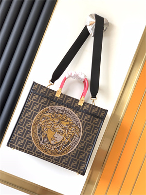 Fen.di FENDACE SUNSHINE Medium Brown FF Jacquard Fabric Shopper