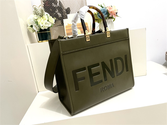 Fen.di SUNSHINE Medium Dk Green Leather Shopper