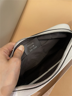 Fen.di CAMERA Case Cream FF Canvas and Leather