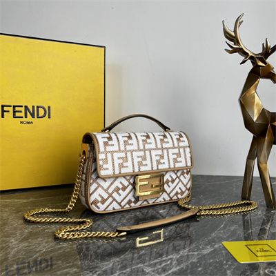 Fen.di BAGUETTE CHAIN MIDI Natural Straw Bag With White FF Embroidery