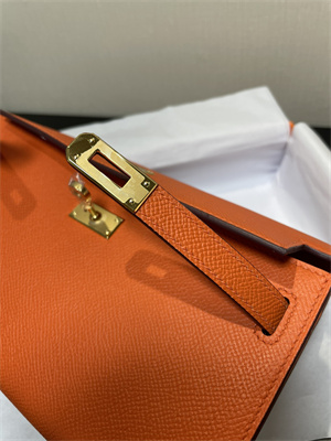 Kelly Classique To Go wallet Epsom Leather Gold Tone Metal In Orange Color HS