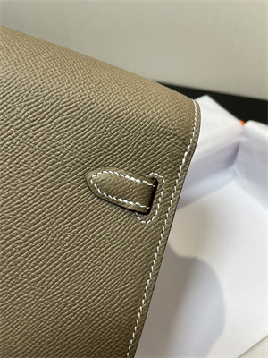 Kelly Classique To Go wallet Epsom Leather Gold Tone Metal In Etoupe Color  HS