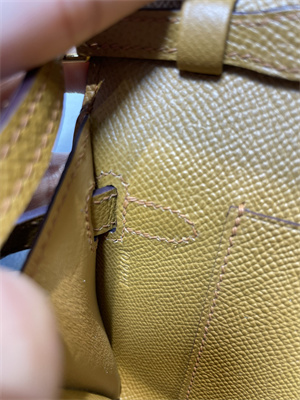 Kelly Classique To Go wallet Epsom Leather Gold Tone Metal In Sesame Color HS