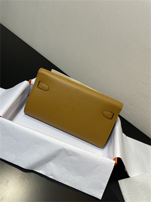 Kelly Classique To Go wallet Epsom Leather Silver Tone Metal In Sesame Color HS