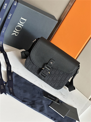 Di.or Small Saddle Messenger Bag With Flap Black Oblique Jacquard With Grained Calfskin