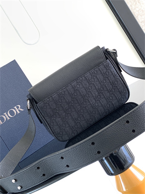 Di.or Small Saddle Messenger Bag With Flap Black Oblique Jacquard With Grained Calfskin2