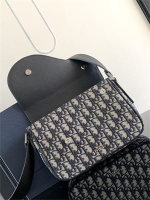 Di.or Small Saddle Messenger Bag With Flap Beige and Black Oblique Jacquard With Black Grained Calfskin2