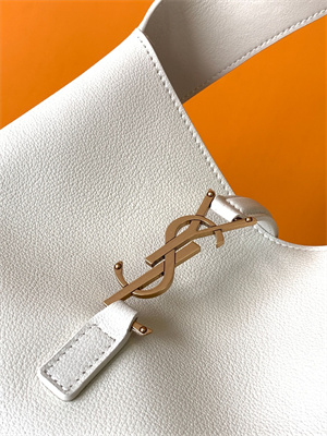 y.s.l le 5 a 7 S*pple small hobo bag in white leather
