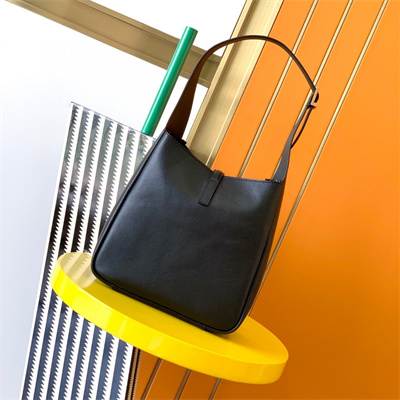 y.s.l le 5 a 7 S*pple small hobo bag in black leather