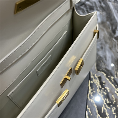 y.s.l manhattan shoulder bag in box Sa**t Lau*nt white color