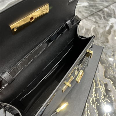 Y.S.L MANHATTAN SMALL Shoulder Bag In Black Patent Leather