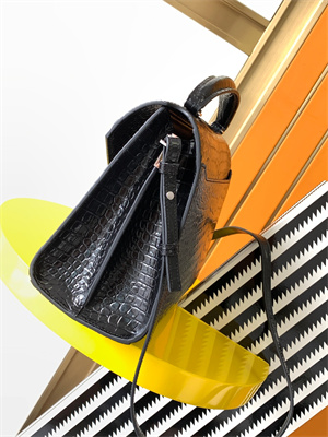 Y.S.L CASSANDRA MEDIUM TOP HANDLE BAG IN CROCODILE EMBOSSED LEATHER Silver Tone Metal Black Color