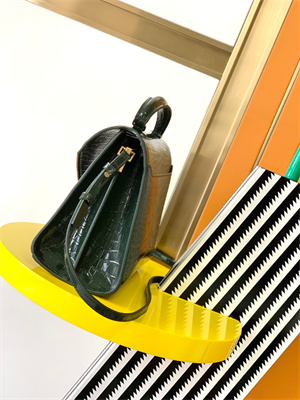 Y.S.L CASSANDRA MEDIUM TOP HANDLE BAG IN CROCODILE EMBOSSED LEATHER Gold Tone Metal Green Color