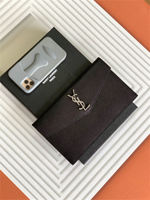 Y.S.L UPTOWN POUCH IN GRAIN DE POUDRE EMBOSSED LEATHER Black Color Silver Tone Metal