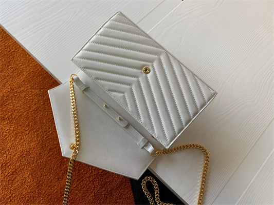 Y.S.L CLASSIC CASSANDRA CHAIN WALLET IN GRAIN DEPOUDRE LEATHER White Color Gold Tone Metal