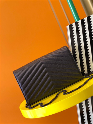 Y.S.L CLASSIC CASSANDRA CHAIN WALLET IN GRAIN DEPOUDRE LEATHER Black Color Black Tone Metal