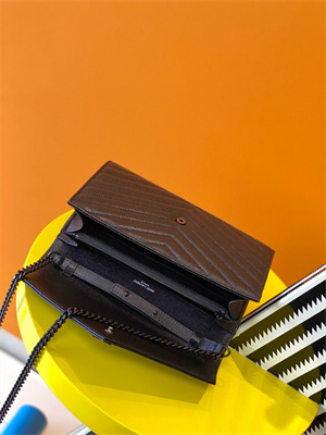 Y.S.L CLASSIC CASSANDRA CHAIN WALLET IN GRAIN DEPOUDRE LEATHER Black Color Black Tone Metal