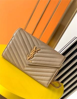 Y.S.L CLASSIC CASSANDRA CHAIN WALLET IN GRAIN DEPOUDRE LEATHER Beige Color Gold Tone Metal
