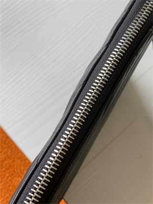 Y.S.L CASSANDRA MATELASS?? A5 POUCH IN QUILTED LEATHER Black Color Silver Tone Metal