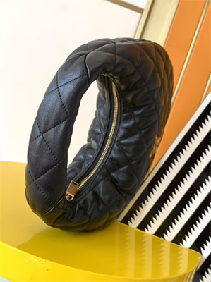 Y*L icarino in quilted nappa lambskin black