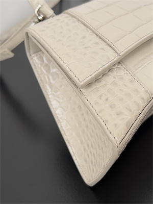Women’s Hourglass Small Handbag Crocodile Embossed In Lt Beige